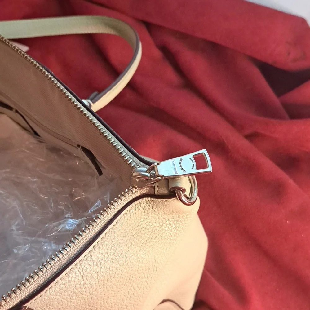 Coach Prairie Soft Seafoam Green Pebble Leather Satchel/Crossbody Like New - Picture 6 of 11